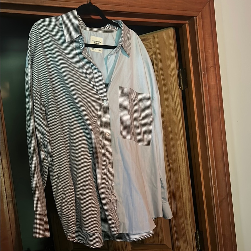 Abercrombie Oversized Navy and light blue Casual Button Down Shirt